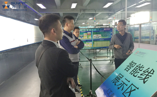 格力技術團隊參觀智能線 格力技術團隊參觀智能線