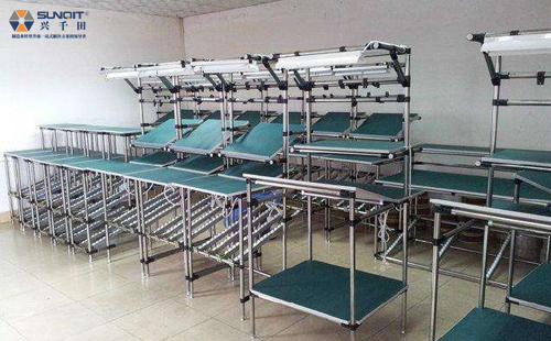 不銹鋼精益管工作臺(tái) 不銹鋼<a href='/jingyiguan.htm' class='keys' title='點(diǎn)擊查看關(guān)于精益管的相關(guān)信息' target='_blank'>精益管</a>工作臺(tái)