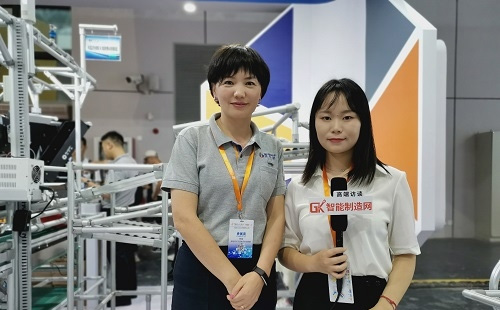 興千田集團(tuán)楊麗接受上海工博會媒體采訪