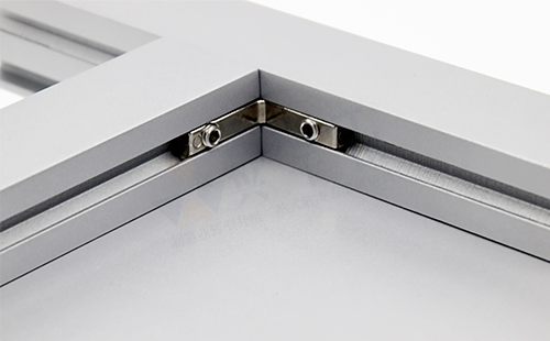 托盤型材內置固定件應用圖