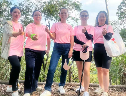 興千田集團女職工參加興富社區“健步新征程，巾幗綻芳華”徒步活動6